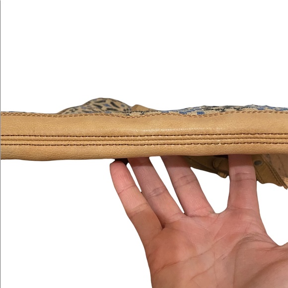 VTG Fossil Crossbody Bag Purse Natural Leather Textile Cowhide Blue 10”X 10.5” - Picture 4 of 14